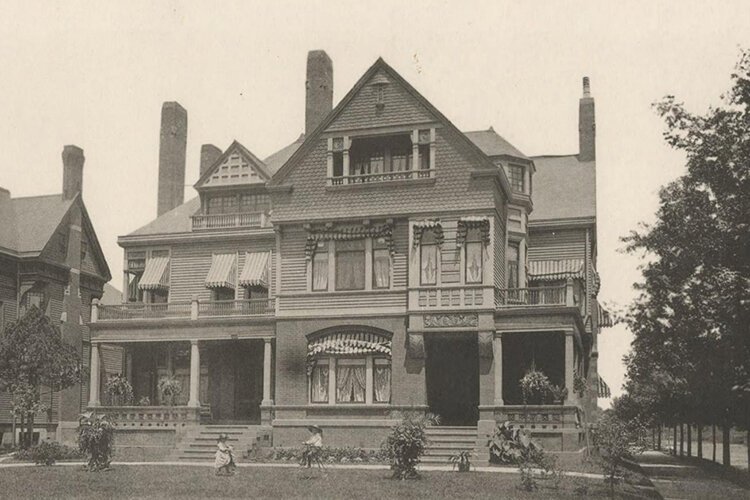 Morris A Bradley - Queen Anne House